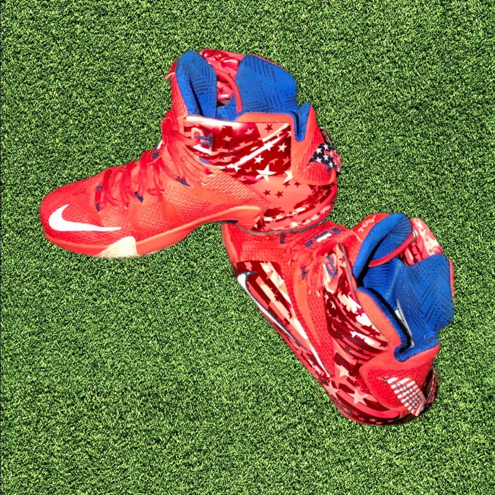 Nike: Lebron 12 “Independence Day” - Picture 1 of 4